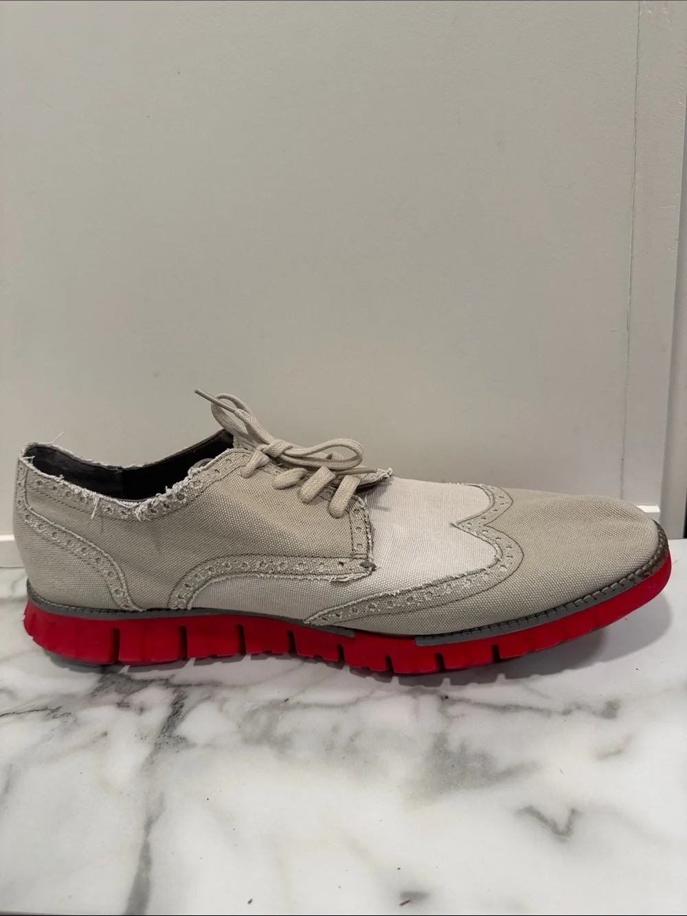 Cole Haan Zerøgrand Wingtip Oxford sneakers Grey and Red Men’s Size 12